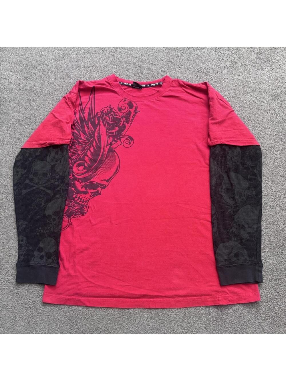 Vintage Y2K Red Hybrid Tee with a sick design and built in skull long sleeves